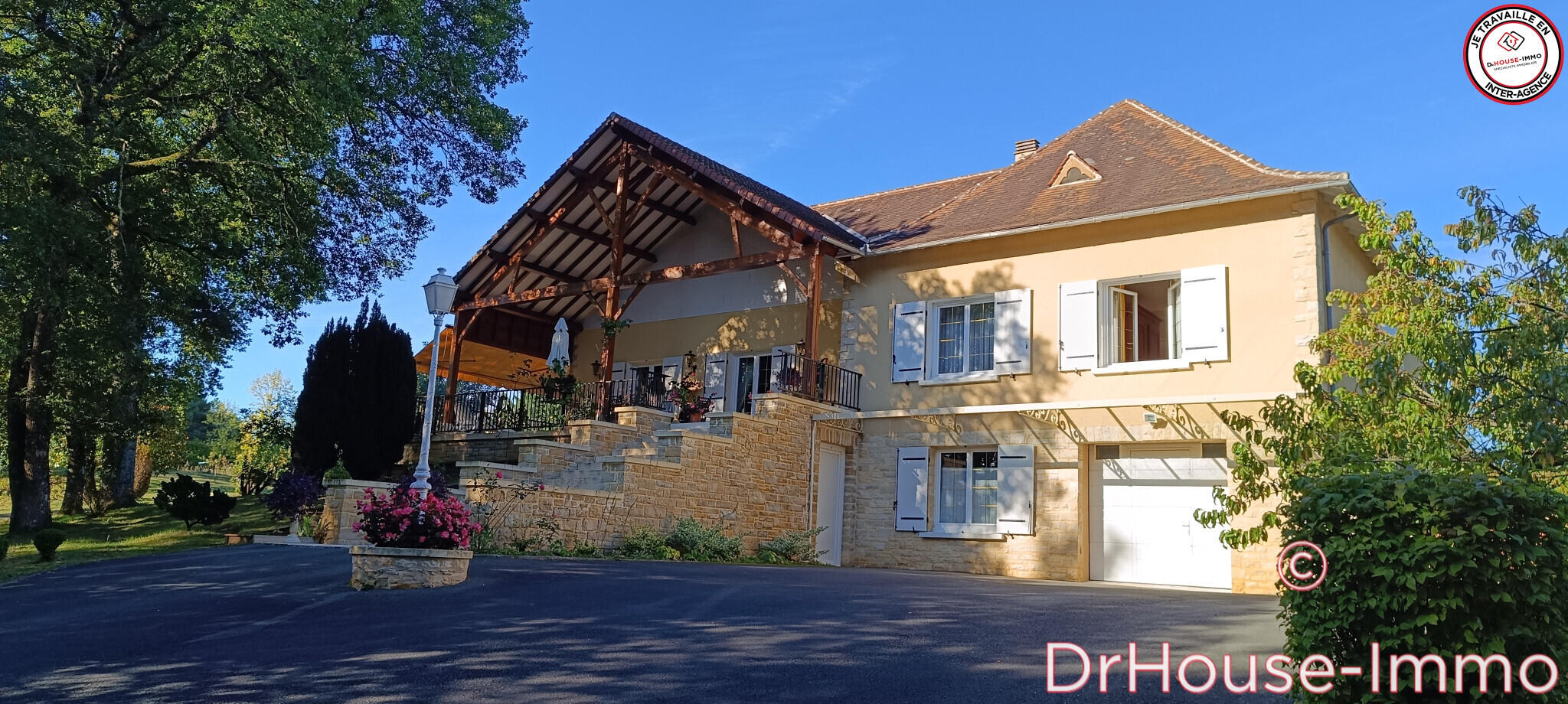 Vente Villa Notre-Dame-de-Sanilhac : 548 300€ | 316m²