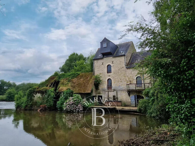 House Noyen-sur-Sarthe - 5 bedrooms - 350m²