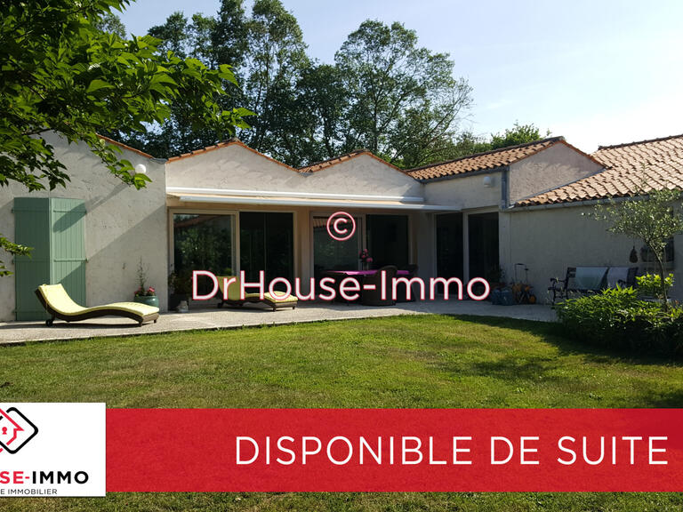 Villa Nuaillé-d'Aunis - 4 bedrooms - 203m²