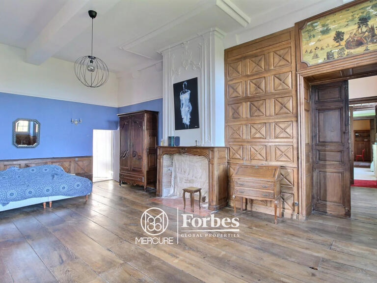 Château Oloron-Sainte-Marie - 6 chambres - 630m²