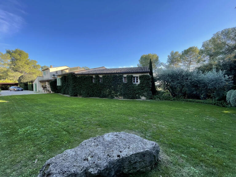 Villa Opio - 9 bedrooms - 330m²