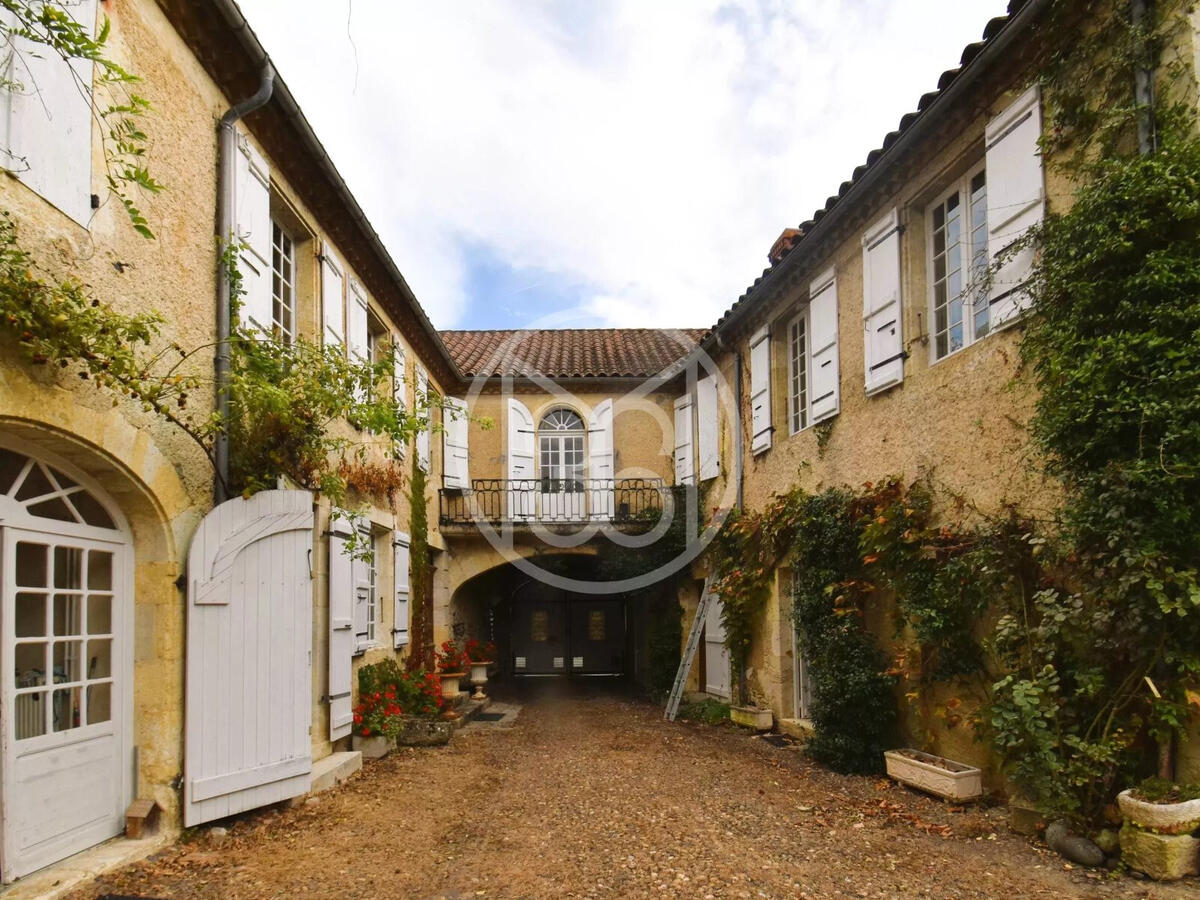 Castle Ordan-Larroque