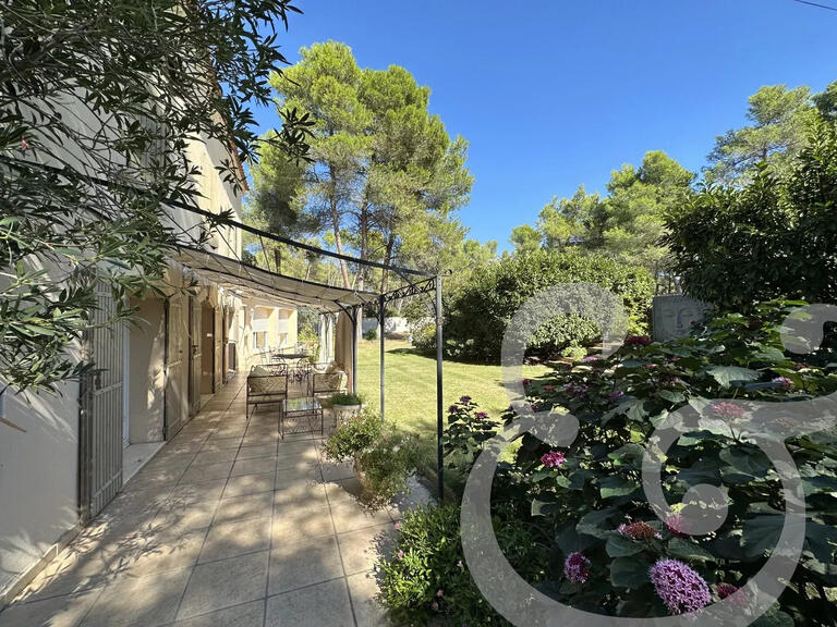 Propriété Orgon - 4 chambres - 303m²