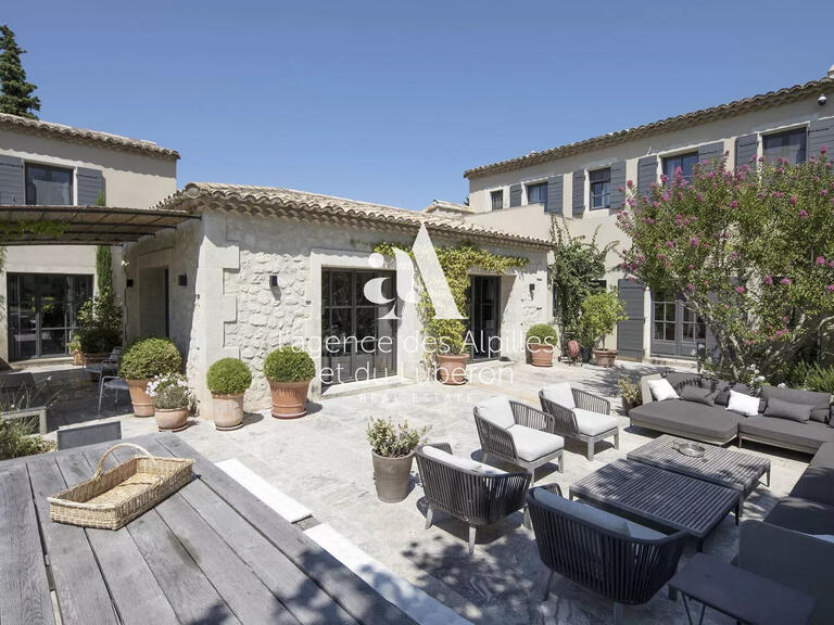 House Paradou - 7 bedrooms - 7000m²