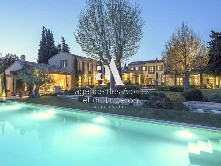 House Paradou - 7 bedrooms - 7000m²