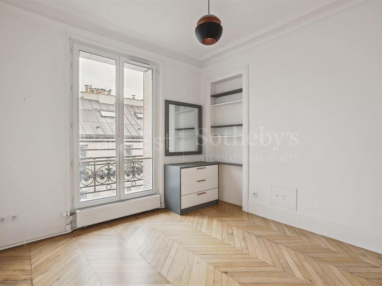 Appartement Paris 10e - 4 chambres - 171m²