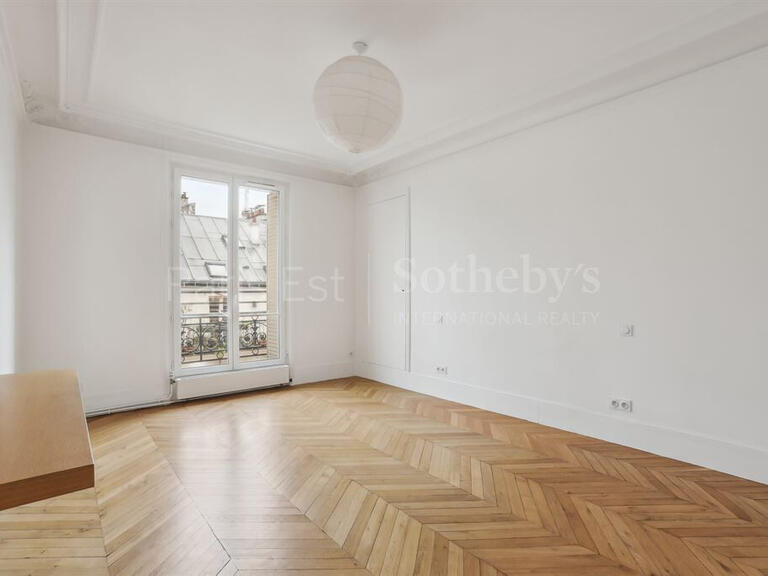 Appartement Paris 10e - 4 chambres - 171m²