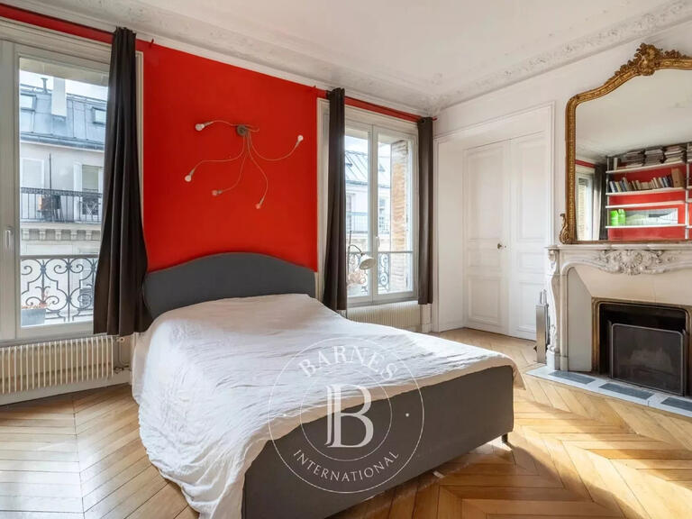 Sale Apartment Paris 10e - 4 bedrooms