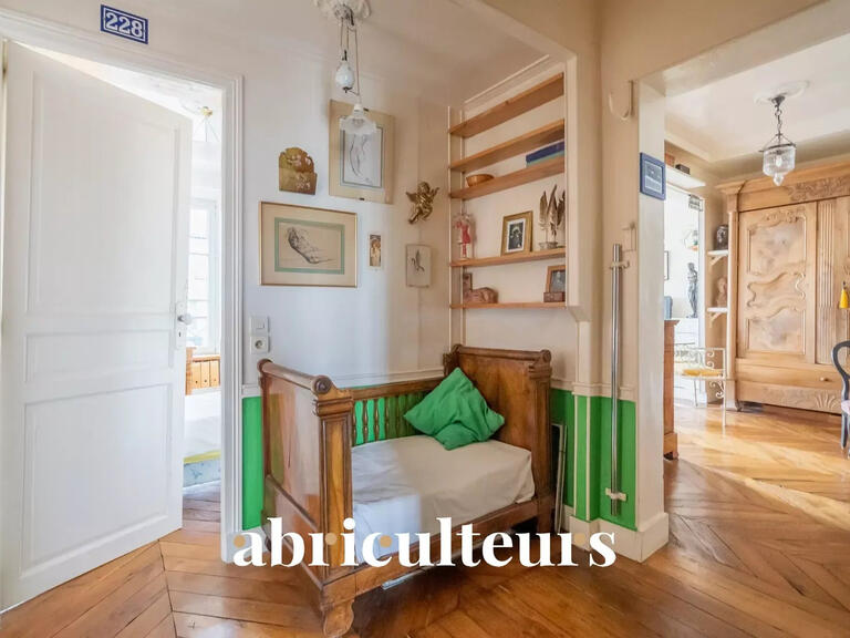 Apartment Paris 10e - 6 bedrooms - 98m²