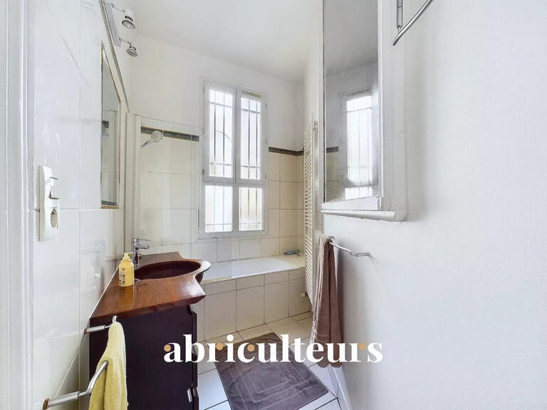 Appartement Paris 10e - 3 chambres - 156m²