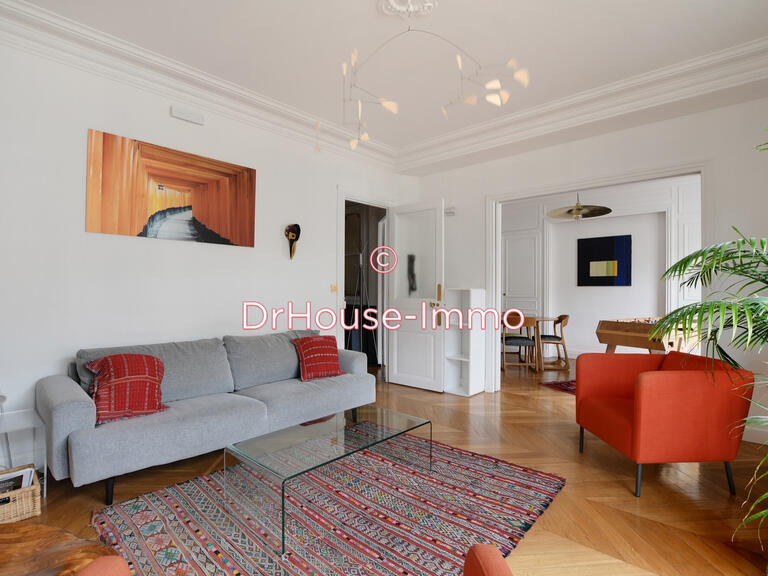 Appartement Paris 10e - 2 chambres - 90m²