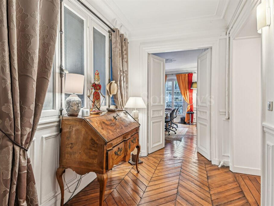 Apartment Paris 10e