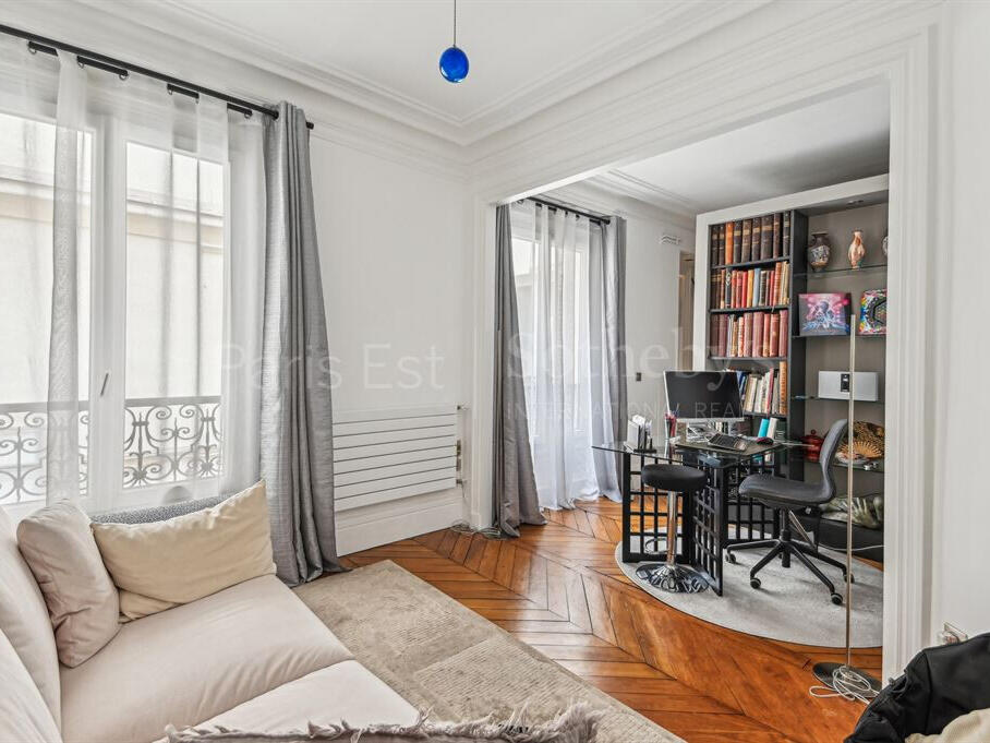 Apartment Paris 10e