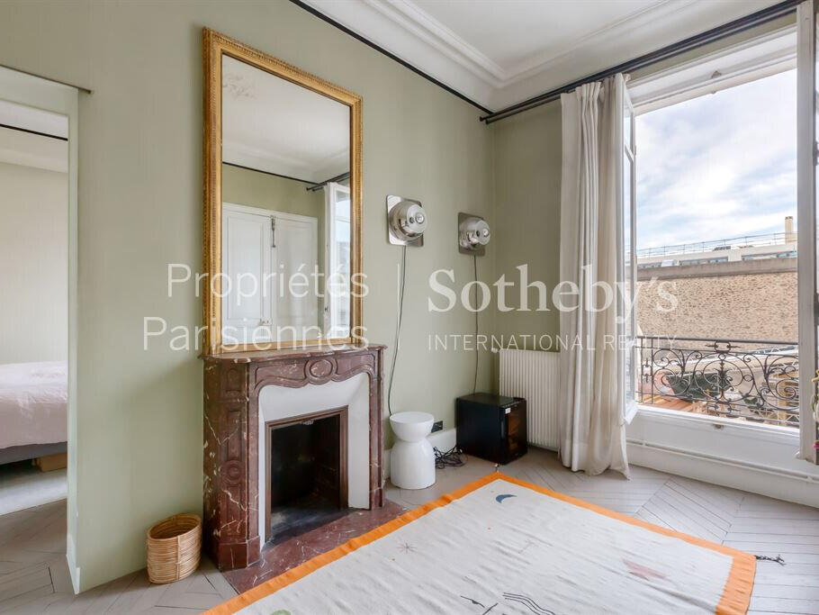 Apartment Paris 10e