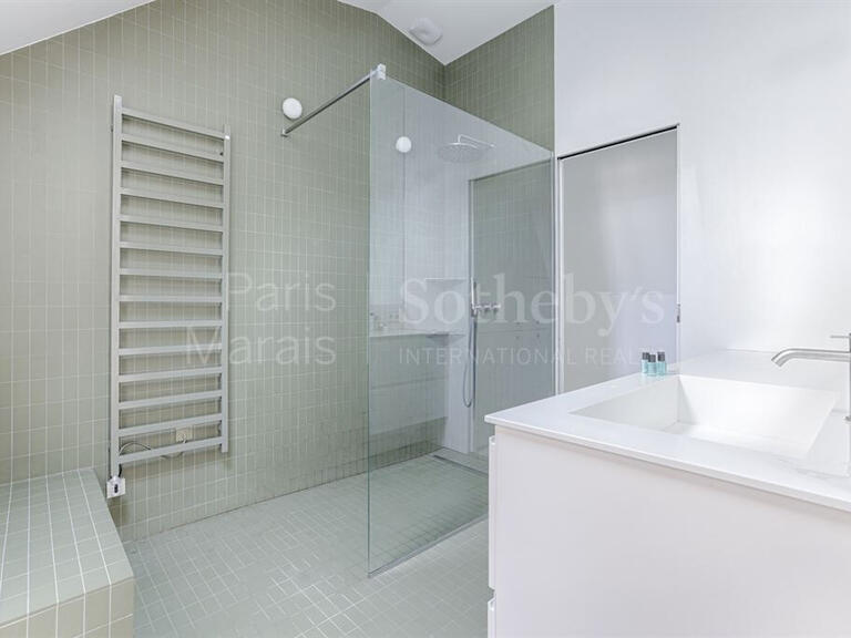 Sale Apartment Paris 11e - 3 bedrooms