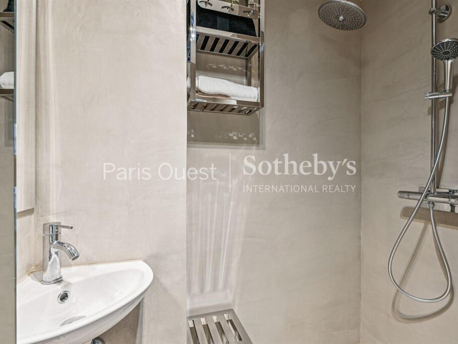 Apartment Paris 11e