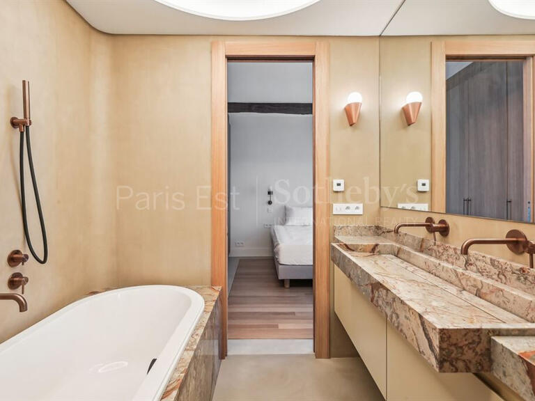 Sale House Paris 11e - 4 bedrooms