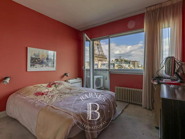 Sale Apartment Paris 15e - 2 bedrooms
