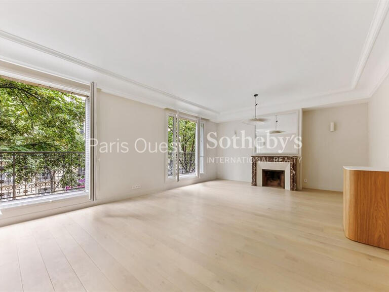 Apartment Paris 15e - 3 bedrooms - 104m²