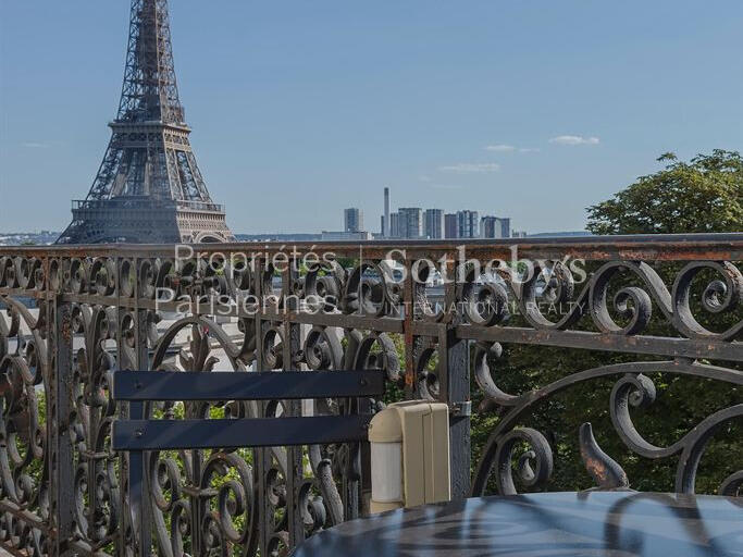 Appartement Paris 16e - 4 chambres - 270m²