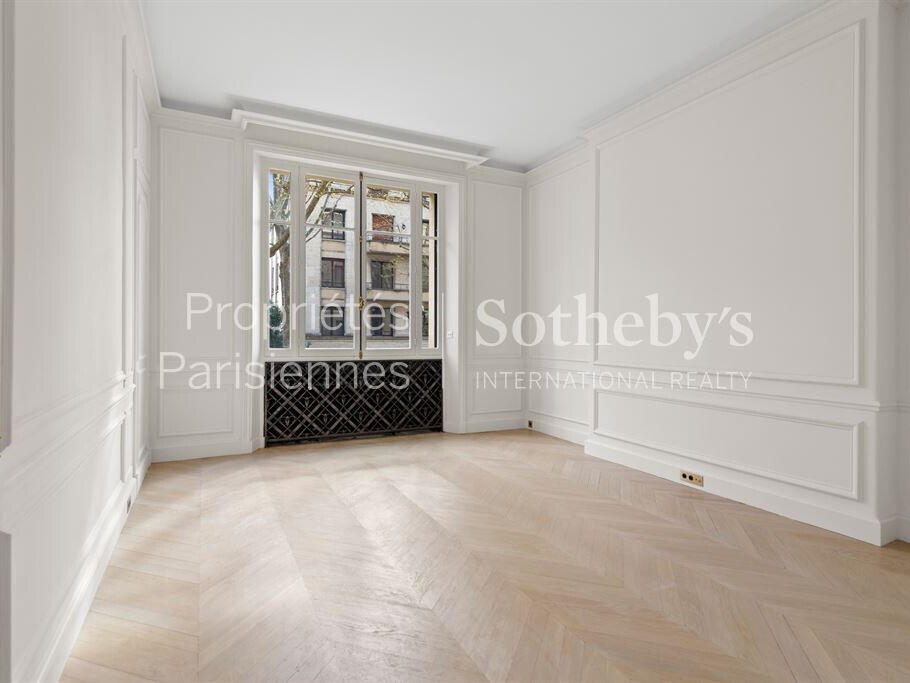 Apartment Paris 16e