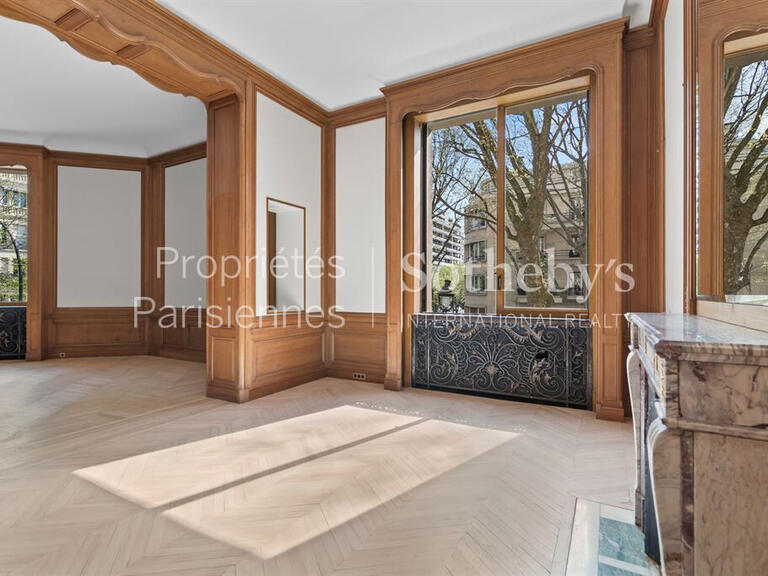 Appartement Paris 16e - 3 chambres - 307m²