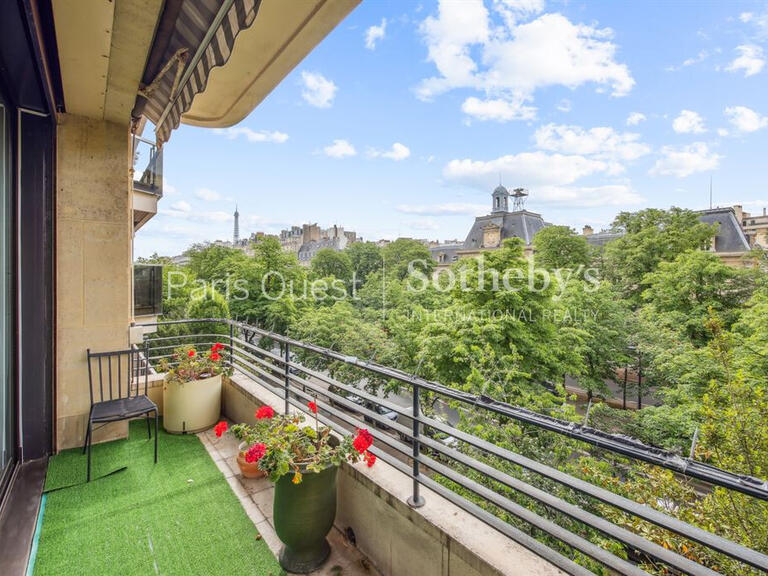 Appartement Paris 16e - 1 chambre - 133m²