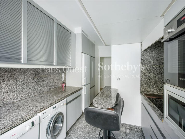 Appartement Paris 16e - 1 chambre - 133m²