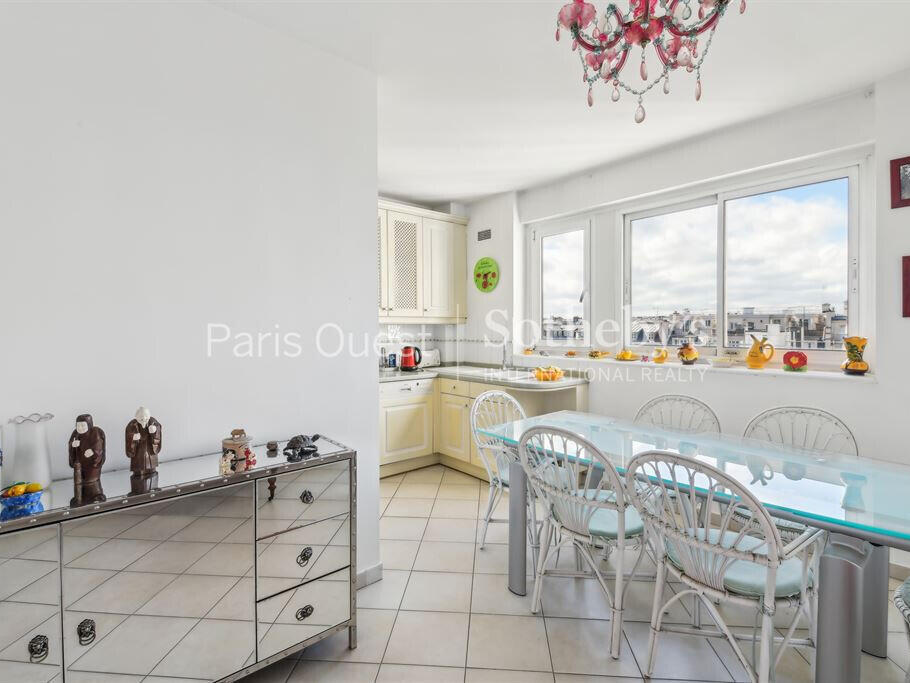 Apartment Paris 16e