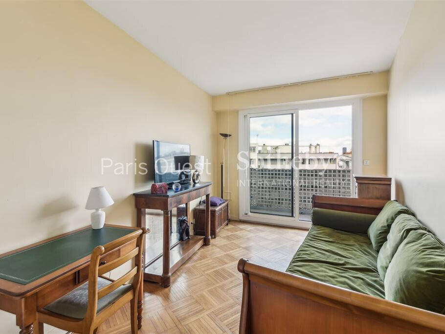 Apartment Paris 16e