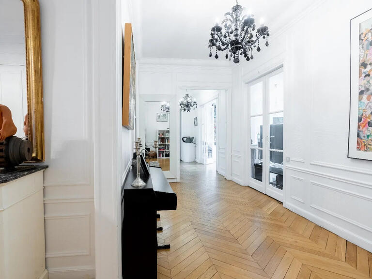 Appartement Paris 16e - 4 chambres - 198m²