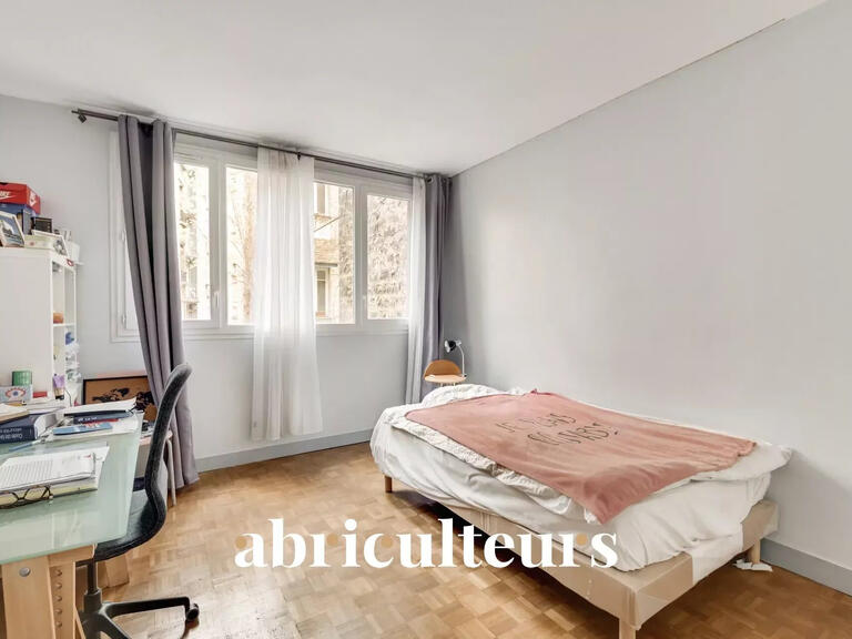 Appartement Paris 16e - 3 chambres - 120m²