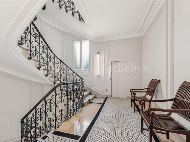 Apartment Paris 16e - 4 bedrooms - 252m²