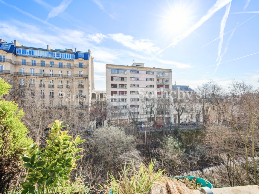 Apartment Paris 16e