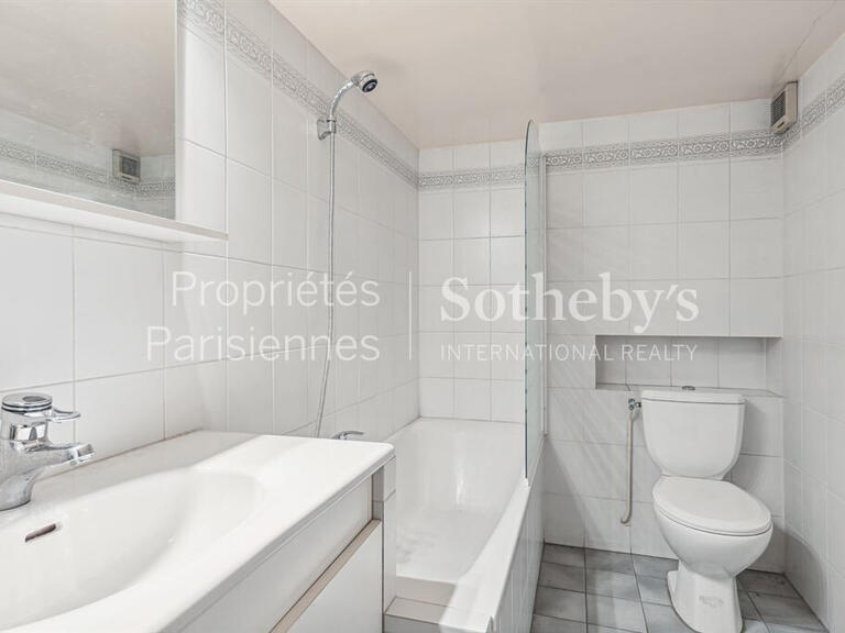 Apartment Paris 16e - 1 bedroom - 135m²