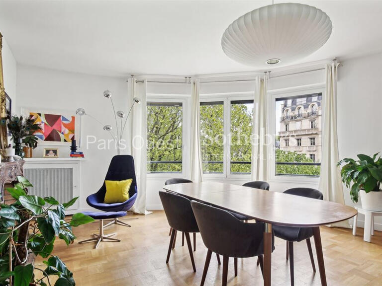 Appartement Paris 16e - 4 chambres - 173m²