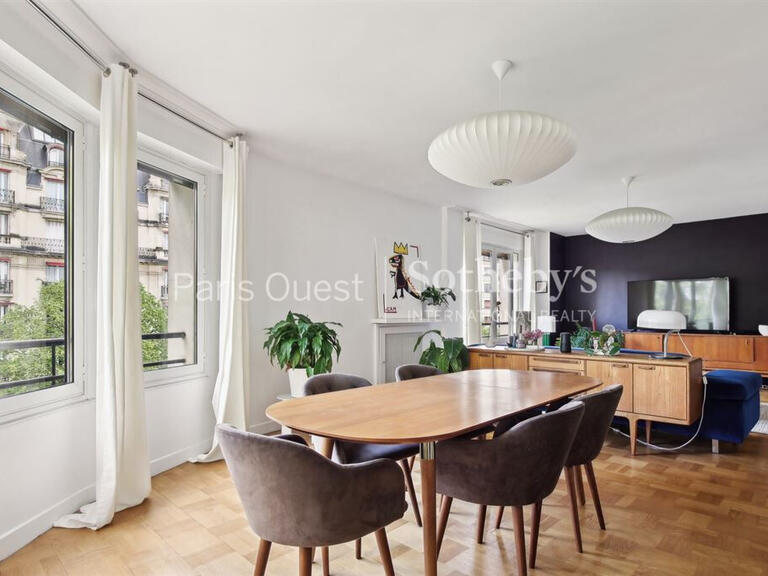 Appartement Paris 16e - 4 chambres - 173m²