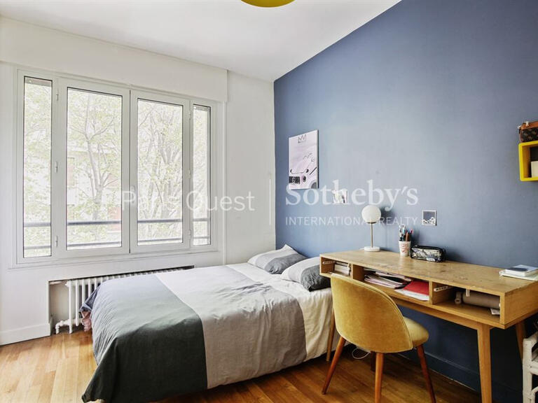 Appartement Paris 16e - 4 chambres - 173m²