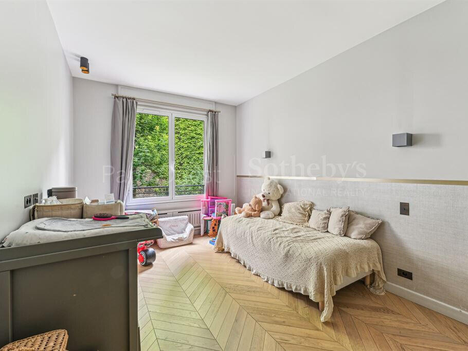 Apartment Paris 16e