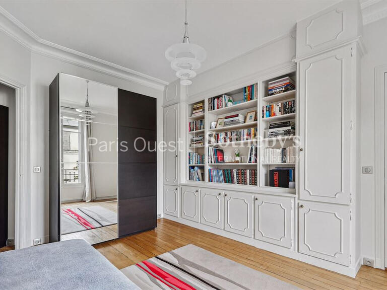 Sale Apartment Paris 16e - 2 bedrooms