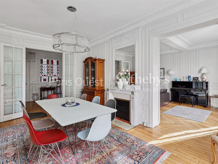 Apartment Paris 16e - 2 bedrooms - 138m²