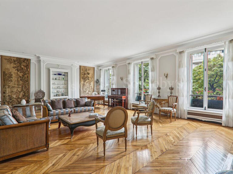 Sale Apartment Paris 16e - 4 bedrooms