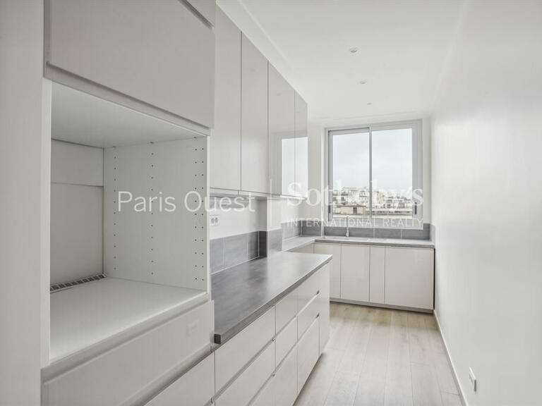 Appartement Paris 16e - 3 chambres - 108m²