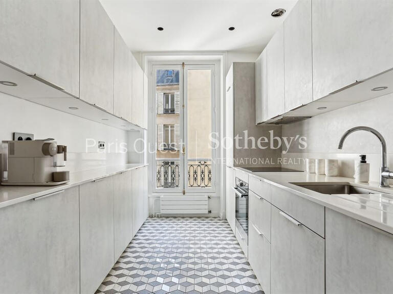 Apartment Paris 16e - 2 bedrooms - 135m²