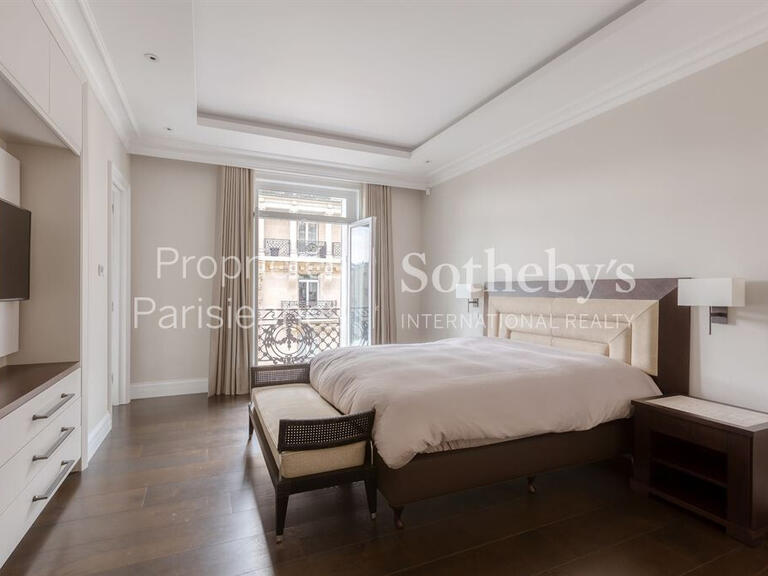 Appartement Paris 16e - 3 chambres - 288m²