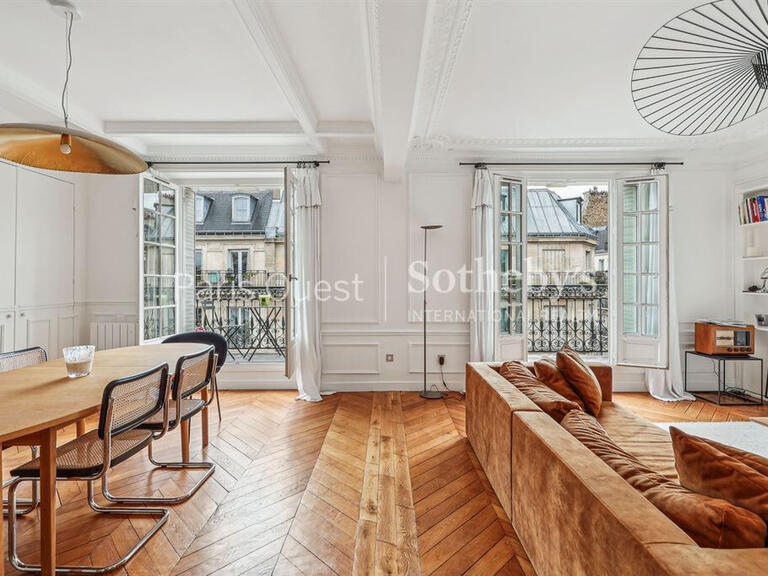 Appartement Paris 16e - 3 chambres - 121m²