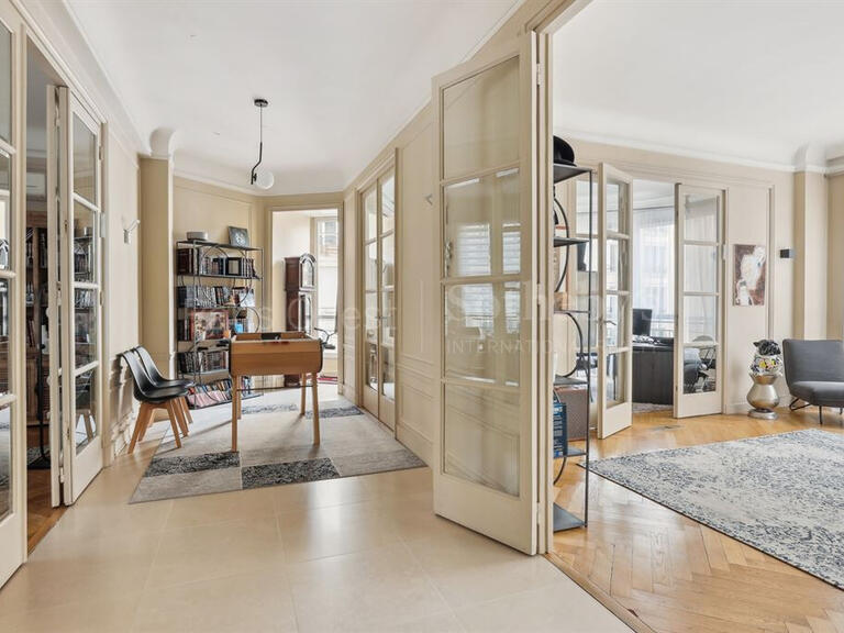 Apartment Paris 16e - 4 bedrooms - 252m²