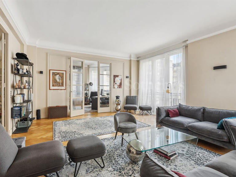 Appartement Paris 16e - 4 chambres - 252m²