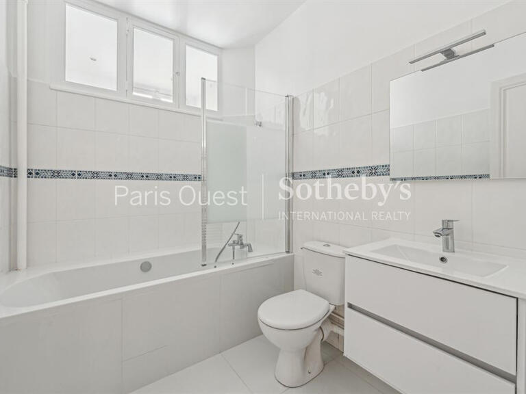 Apartment Paris 16e - 4 bedrooms - 195m²