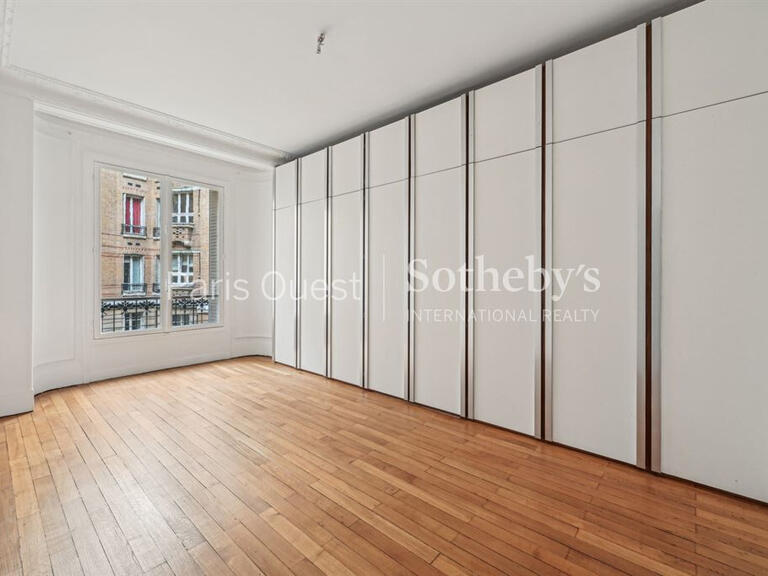 Apartment Paris 16e - 4 bedrooms - 195m²